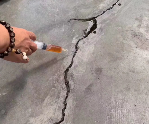 南岳混凝土裂缝修补技术详解​